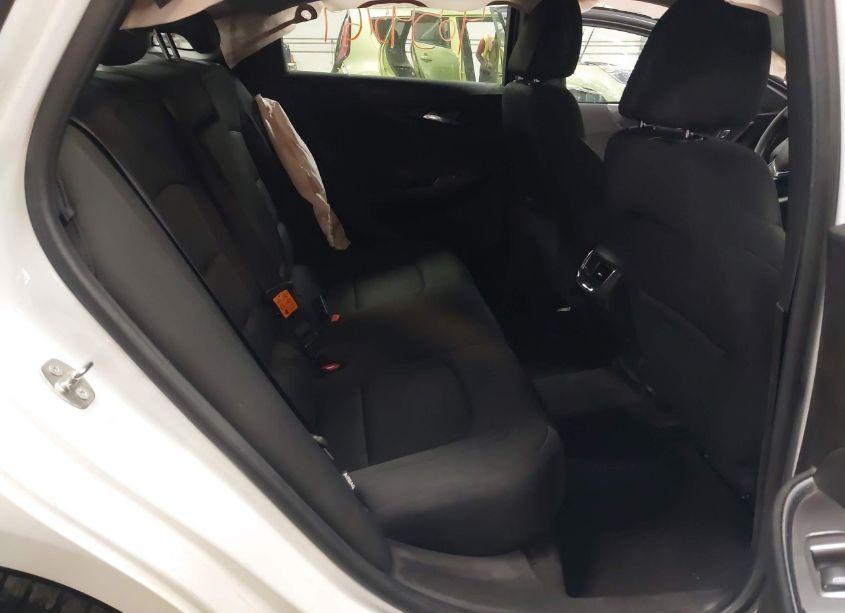 Photo 8 of 2016 Chevrolet Malibu 1LT (VIN 1G1ZE5ST2GF298998)