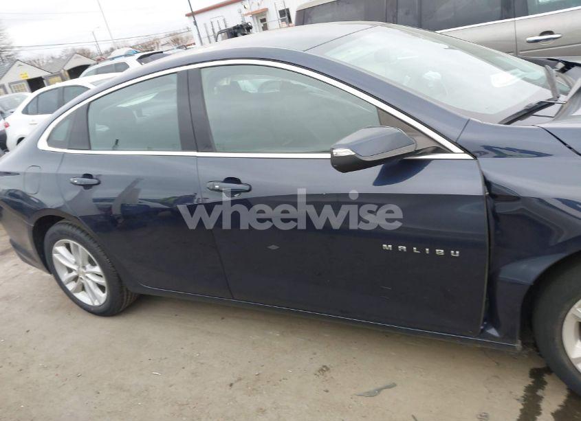 Photo 13 of 2016 Chevrolet Malibu 1LT (VIN 1G1ZE5ST2GF302614)