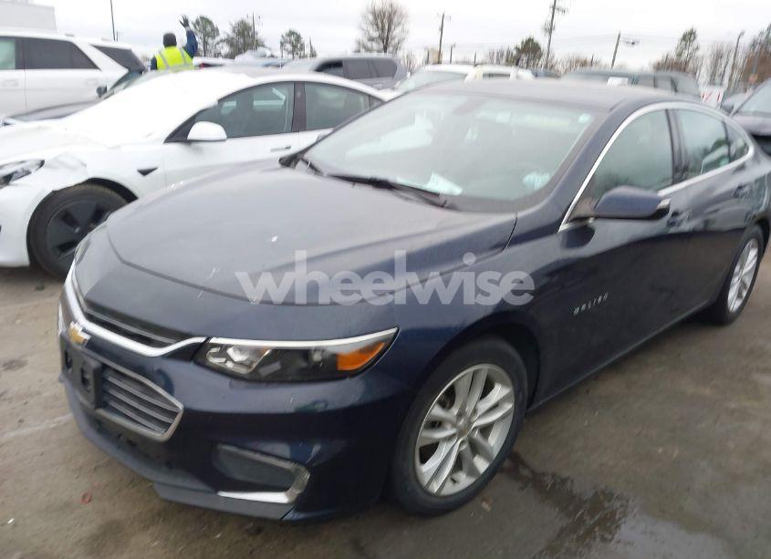 Photo 2 of 2016 Chevrolet Malibu 1LT (VIN 1G1ZE5ST2GF302614)