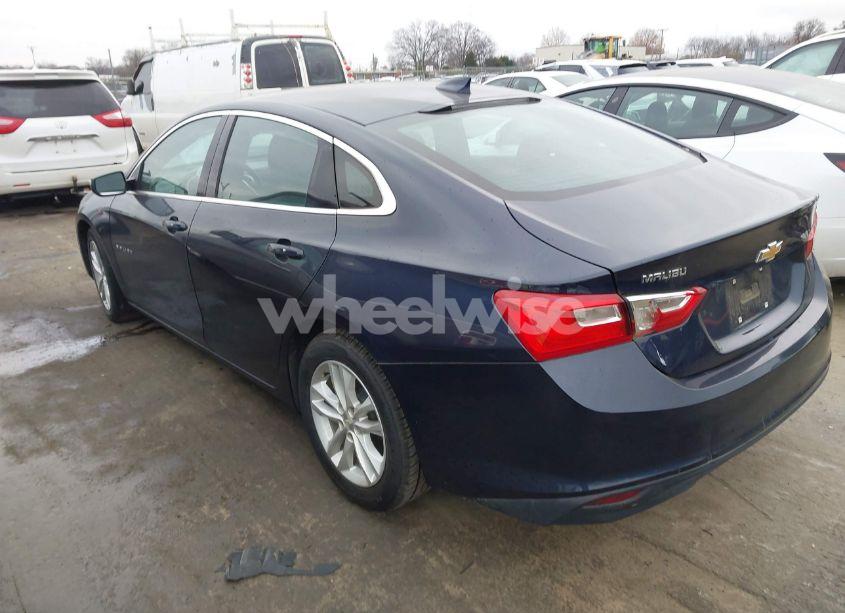 Photo 3 of 2016 Chevrolet Malibu 1LT (VIN 1G1ZE5ST2GF302614)