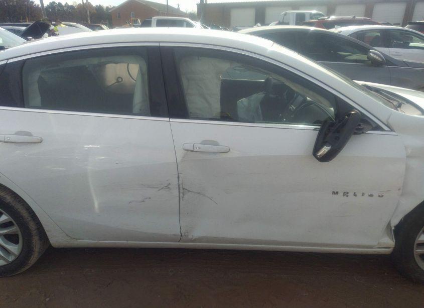 Photo 13 of 2016 Chevrolet Malibu 1LT (VIN 1G1ZE5ST2GF303519)