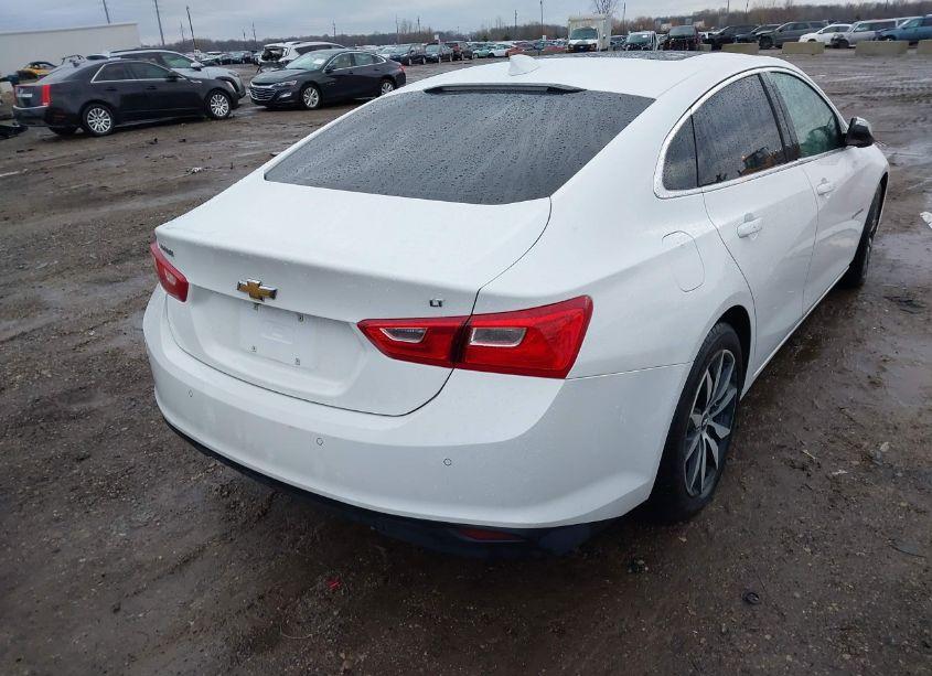 Photo 4 of 2016 Chevrolet Malibu LT (VIN 1G1ZE5ST2GF316433)