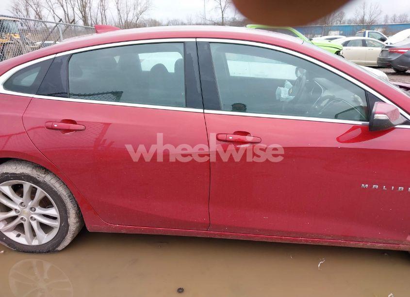 Photo 13 of 2016 Chevrolet Malibu 1LT (VIN 1G1ZE5ST2GF321941)