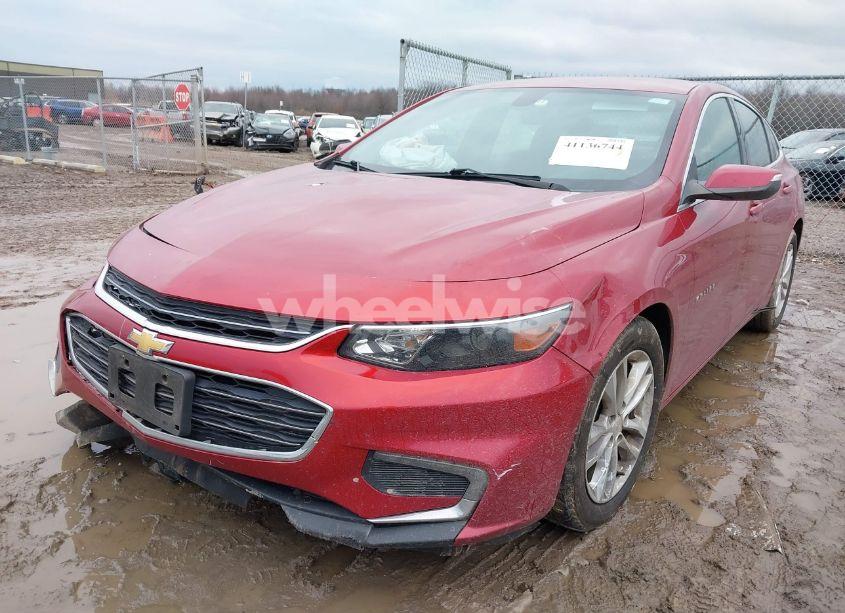 Photo 2 of 2016 Chevrolet Malibu 1LT (VIN 1G1ZE5ST2GF321941)