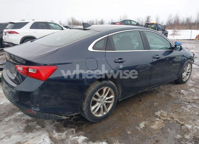 Photo 4 of 2016 Chevrolet Malibu 1LT (VIN 1G1ZE5ST2GF324788)
