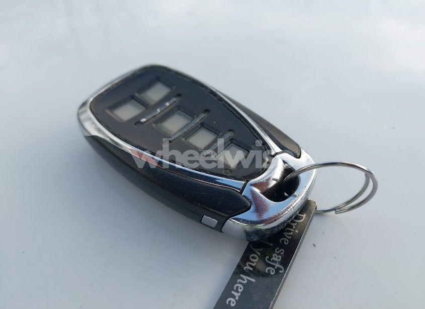 Photo 11 of 2016 Chevrolet Malibu 1LT (VIN 1G1ZE5ST2GF331384)