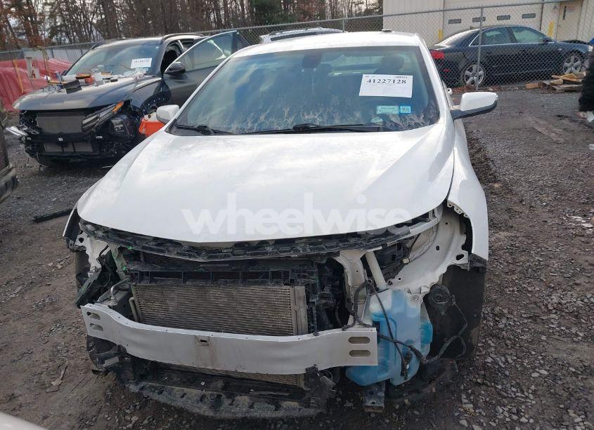 Photo 12 of 2016 Chevrolet Malibu 1LT (VIN 1G1ZE5ST2GF331384)