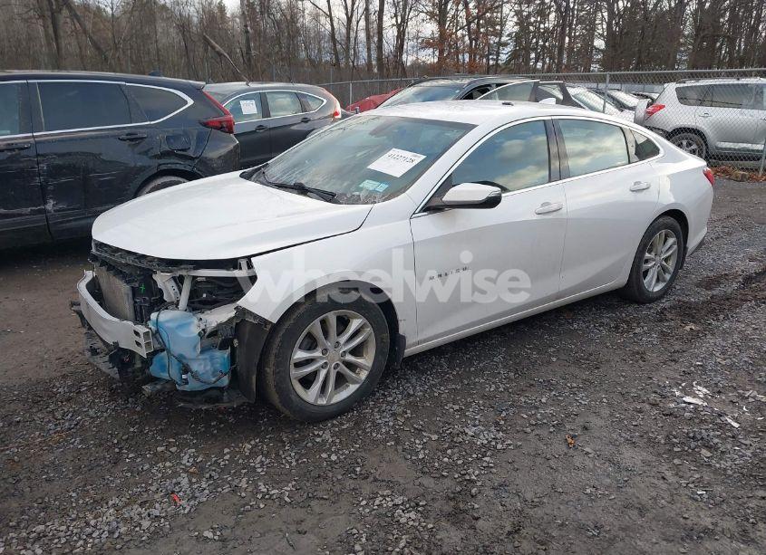 Photo 2 of 2016 Chevrolet Malibu 1LT (VIN 1G1ZE5ST2GF331384)