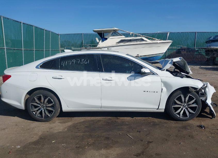 Photo 14 of 2016 Chevrolet Malibu 1LT (VIN 1G1ZE5ST2GF338237)