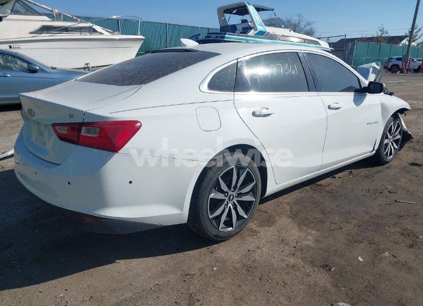 Photo 4 of 2016 Chevrolet Malibu 1LT (VIN 1G1ZE5ST2GF338237)