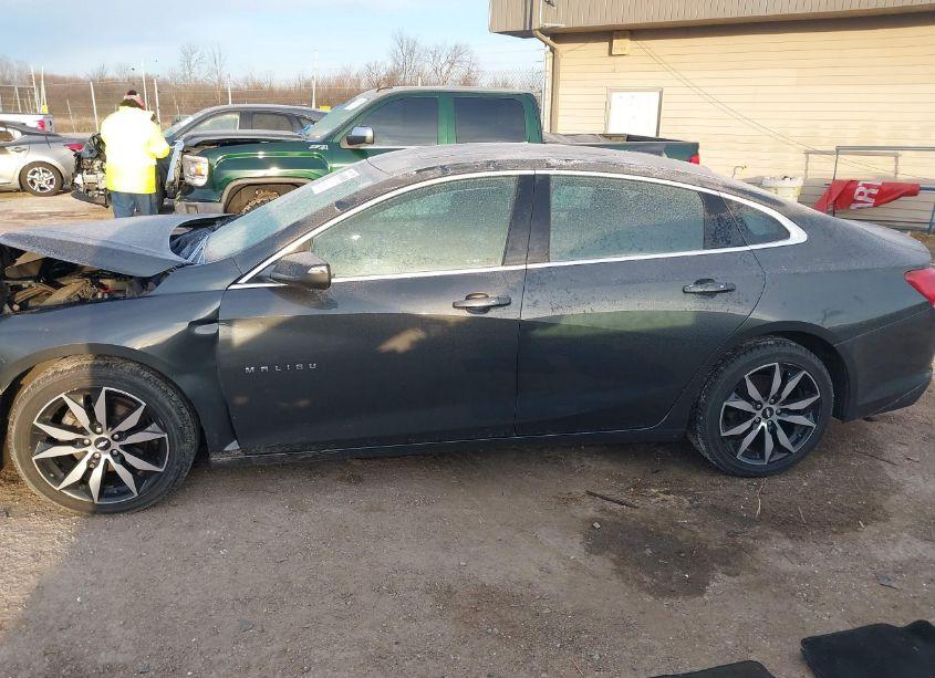 Photo 15 of 2016 Chevrolet Malibu 1LT (VIN 1G1ZE5ST2GF339162)