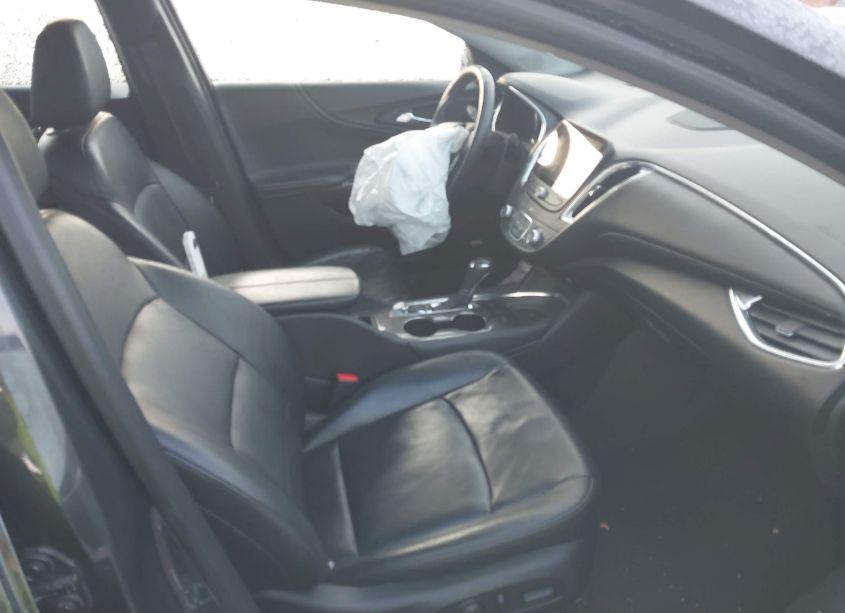 Photo 5 of 2016 Chevrolet Malibu 1LT (VIN 1G1ZE5ST2GF339162)