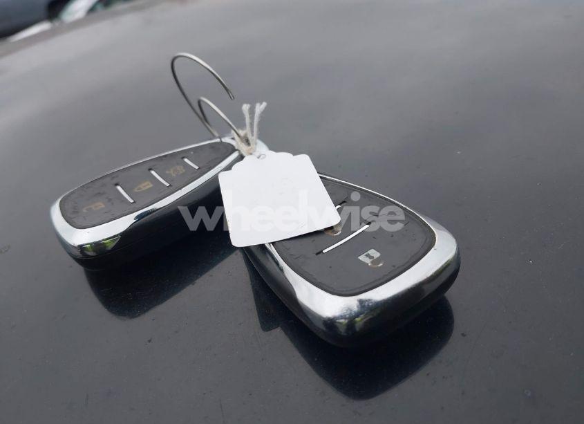 Photo 11 of 2017 Chevrolet Malibu 1LT (VIN 1G1ZE5ST2HF104004)