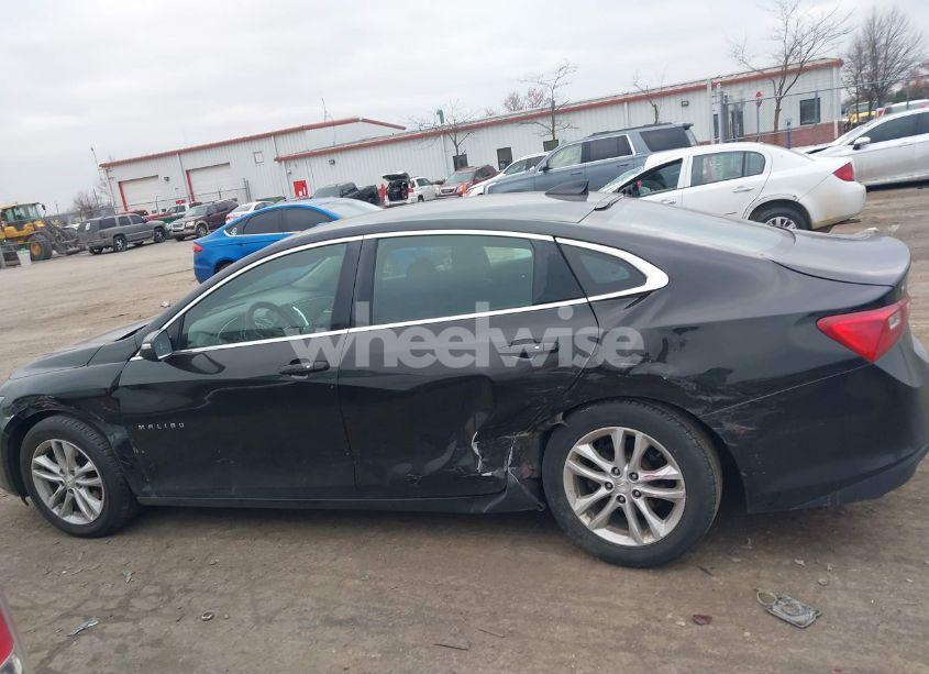 Photo 14 of 2017 Chevrolet Malibu 1LT (VIN 1G1ZE5ST2HF104004)
