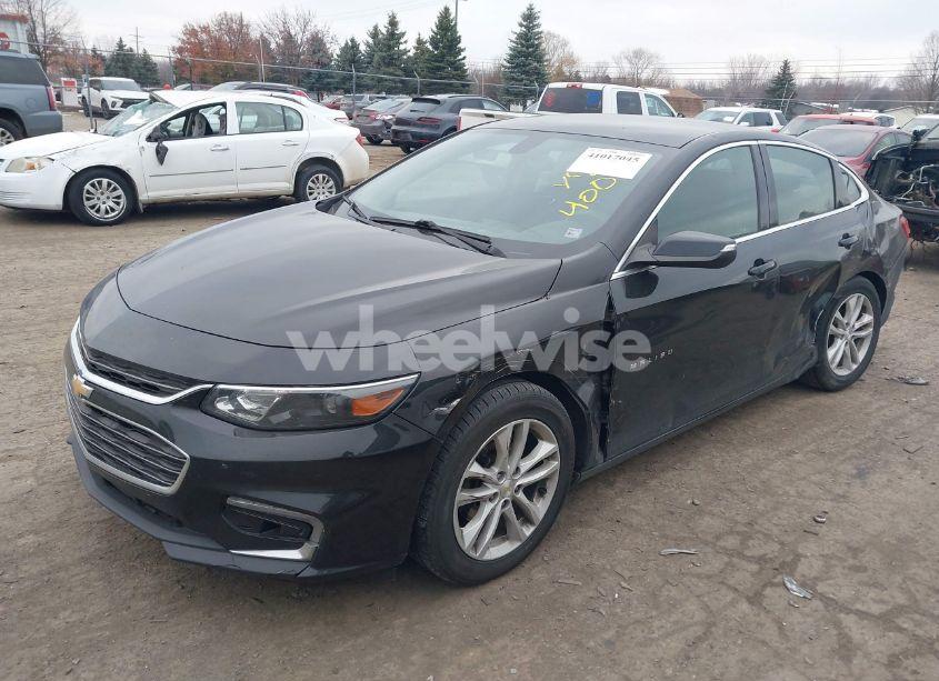 Photo 2 of 2017 Chevrolet Malibu 1LT (VIN 1G1ZE5ST2HF104004)