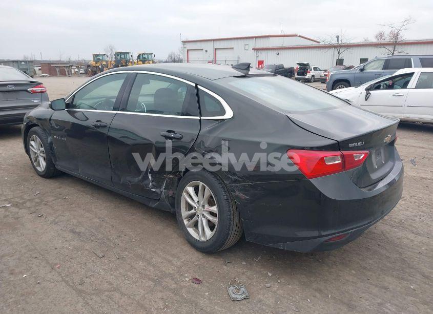 Photo 3 of 2017 Chevrolet Malibu 1LT (VIN 1G1ZE5ST2HF104004)