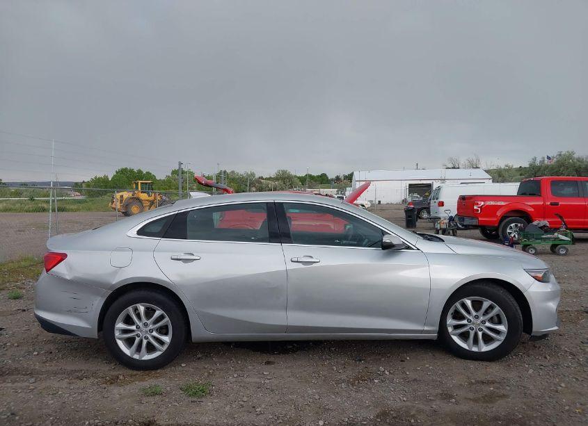 Photo 13 of 2017 Chevrolet Malibu 1LT (VIN 1G1ZE5ST2HF115889)