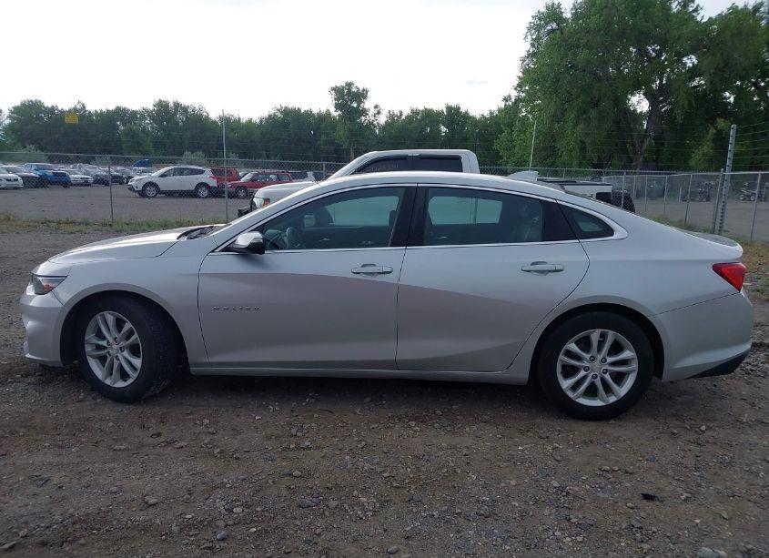 Photo 14 of 2017 Chevrolet Malibu 1LT (VIN 1G1ZE5ST2HF115889)