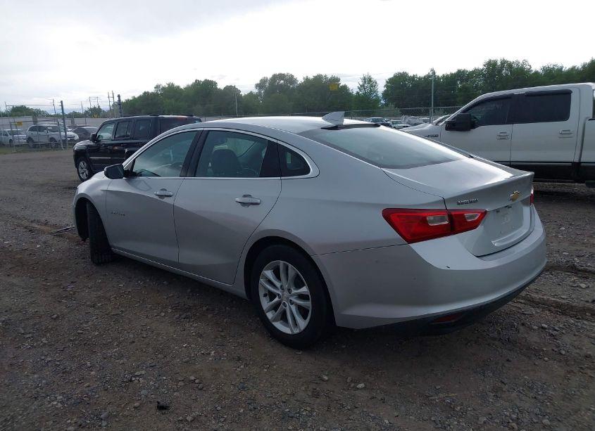 Photo 3 of 2017 Chevrolet Malibu 1LT (VIN 1G1ZE5ST2HF115889)