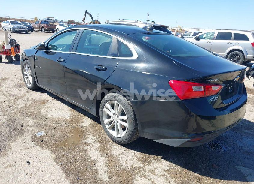 Photo 3 of 2017 Chevrolet Malibu 1LT (VIN 1G1ZE5ST2HF129159)