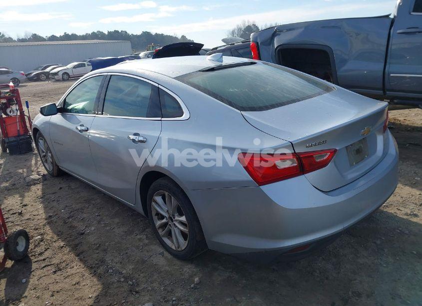 Photo 3 of 2017 Chevrolet Malibu 1LT (VIN 1G1ZE5ST2HF141991)