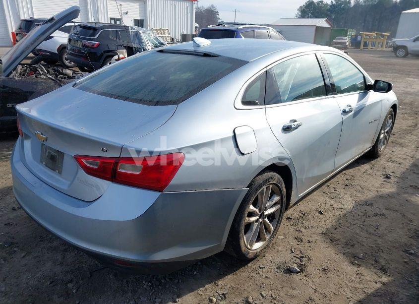 Photo 4 of 2017 Chevrolet Malibu 1LT (VIN 1G1ZE5ST2HF141991)
