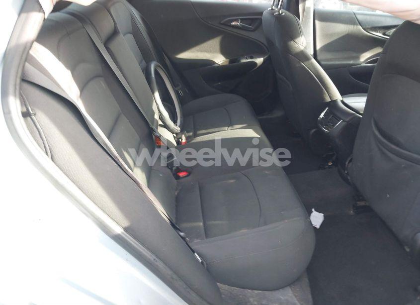 Photo 8 of 2017 Chevrolet Malibu 1LT (VIN 1G1ZE5ST2HF141991)