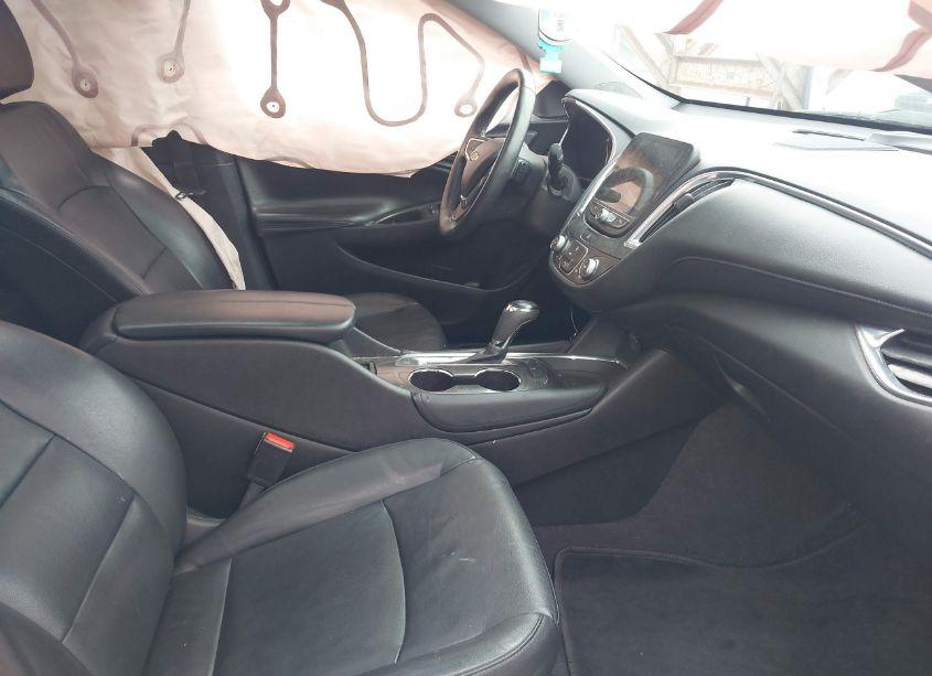 Photo 5 of 2017 Chevrolet Malibu 1LT (VIN 1G1ZE5ST2HF148309)