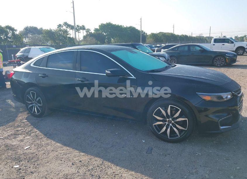 Photo 13 of 2017 Chevrolet Malibu 1LT (VIN 1G1ZE5ST2HF148892)