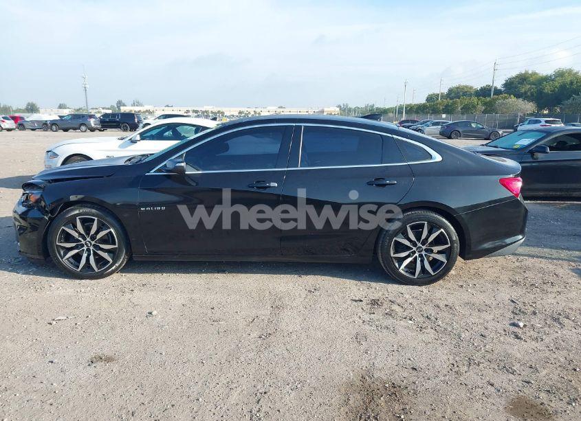 Photo 14 of 2017 Chevrolet Malibu 1LT (VIN 1G1ZE5ST2HF148892)