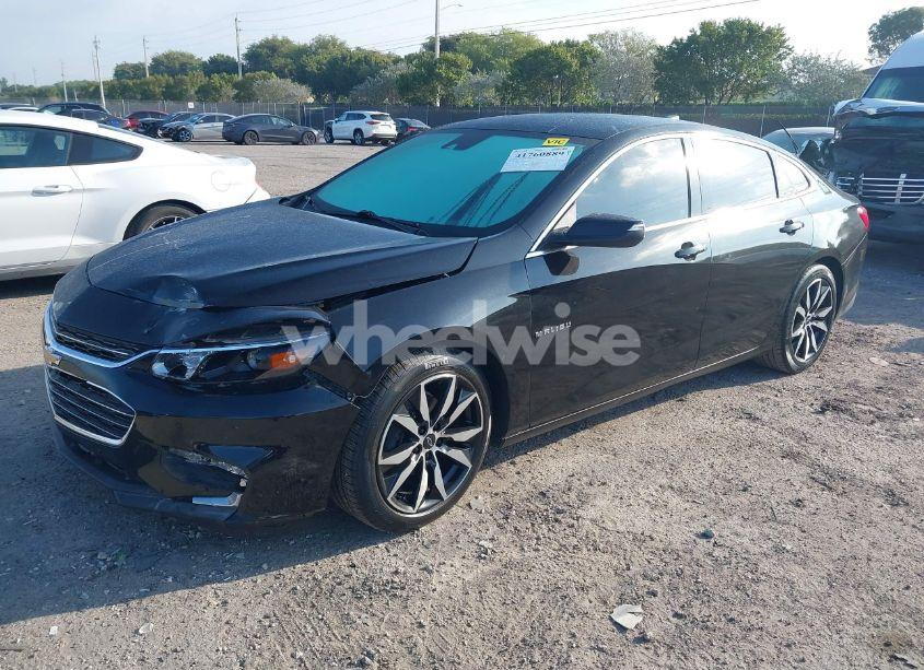 Photo 2 of 2017 Chevrolet Malibu 1LT (VIN 1G1ZE5ST2HF148892)