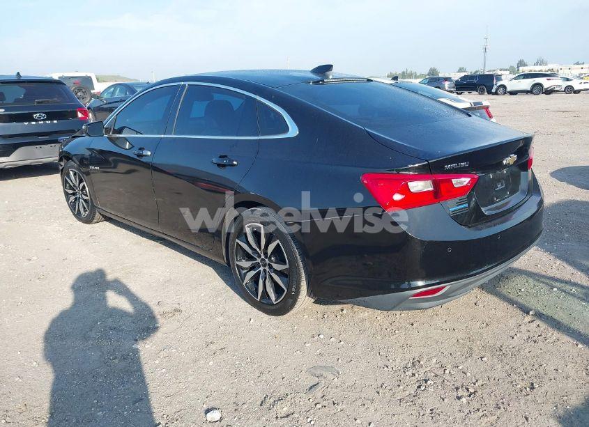 Photo 3 of 2017 Chevrolet Malibu 1LT (VIN 1G1ZE5ST2HF148892)