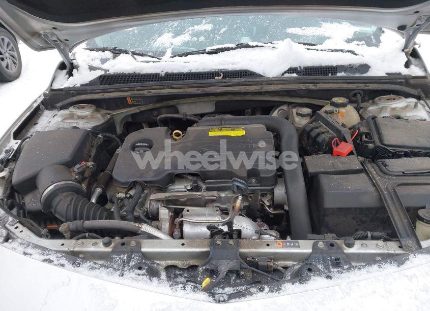 Photo 10 of 2017 Chevrolet Malibu 1LT (VIN 1G1ZE5ST2HF157981)