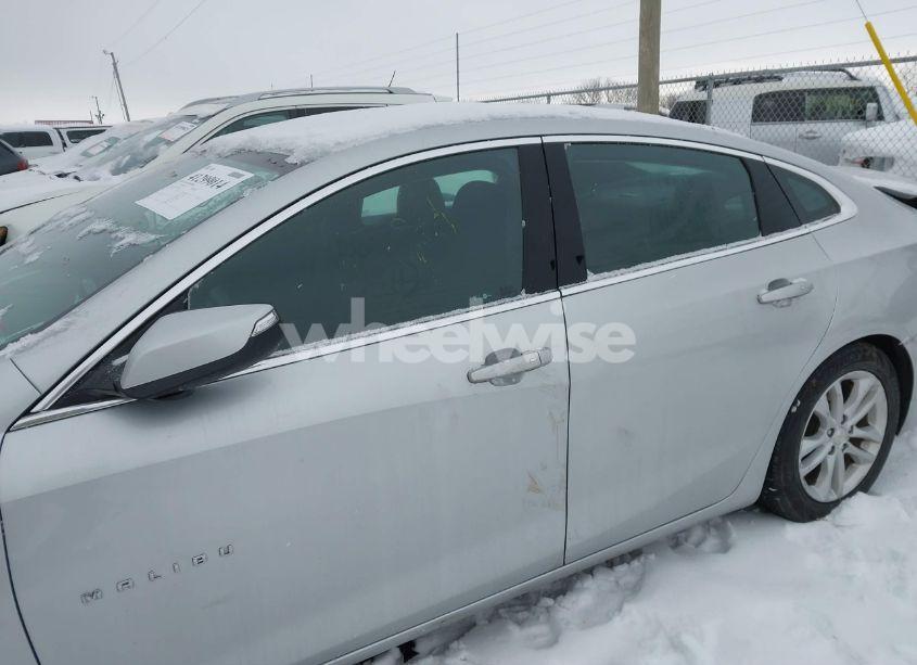 Photo 14 of 2017 Chevrolet Malibu 1LT (VIN 1G1ZE5ST2HF157981)