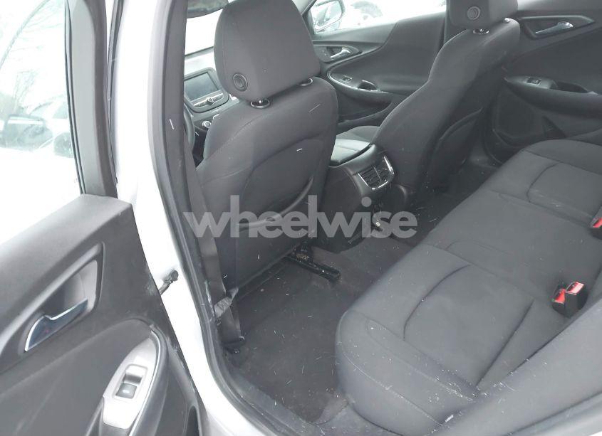 Photo 8 of 2017 Chevrolet Malibu 1LT (VIN 1G1ZE5ST2HF157981)