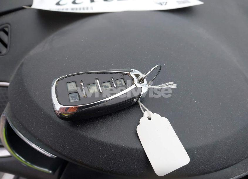 Photo 11 of 2017 Chevrolet Malibu 1LT (VIN 1G1ZE5ST2HF161822)