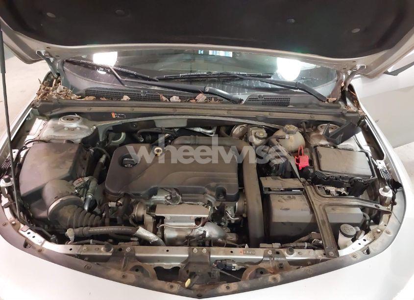 Photo 10 of 2017 Chevrolet Malibu 1LT (VIN 1G1ZE5ST2HF165420)