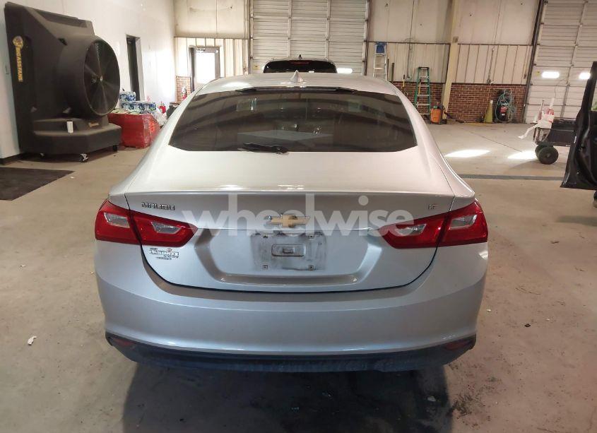 Photo 16 of 2017 Chevrolet Malibu 1LT (VIN 1G1ZE5ST2HF165420)