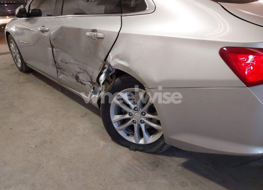 Photo 17 of 2017 Chevrolet Malibu 1LT (VIN 1G1ZE5ST2HF165420)