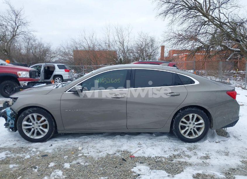 Photo 15 of 2017 Chevrolet Malibu 1LT (VIN 1G1ZE5ST2HF170746)