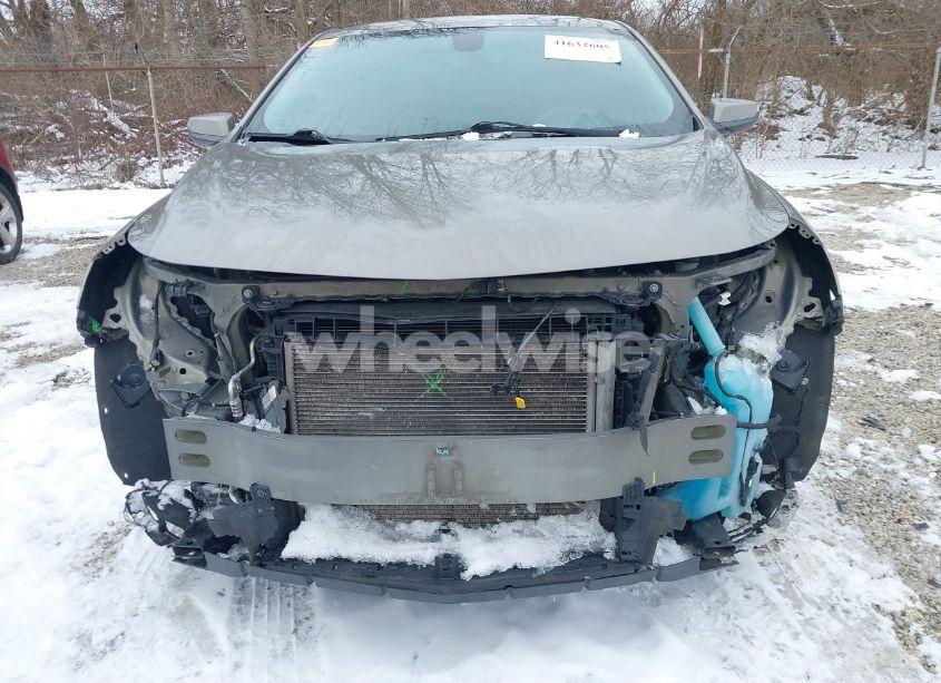 Photo 6 of 2017 Chevrolet Malibu 1LT (VIN 1G1ZE5ST2HF170746)