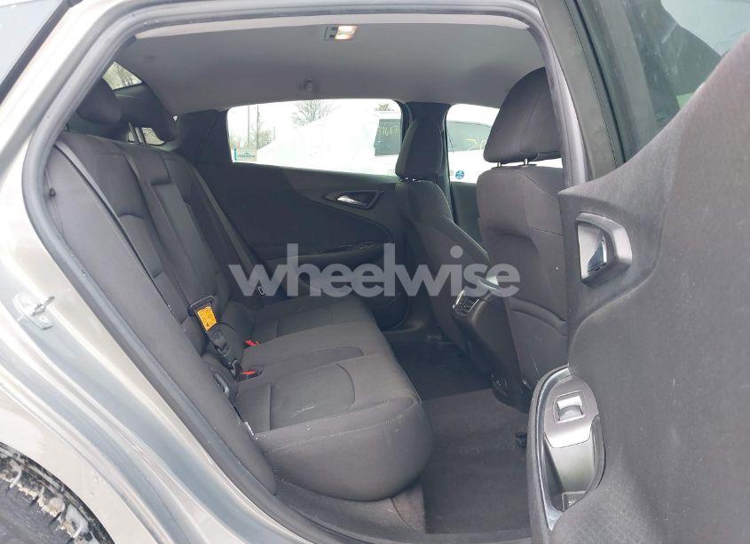 Photo 8 of 2017 Chevrolet Malibu 1LT (VIN 1G1ZE5ST2HF170746)