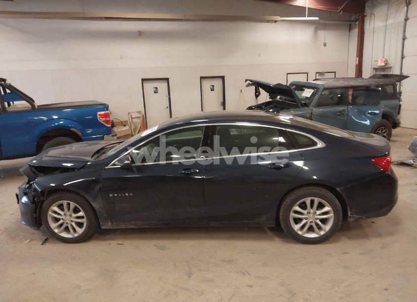 Photo 14 of 2017 Chevrolet Malibu 1LT (VIN 1G1ZE5ST2HF171234)