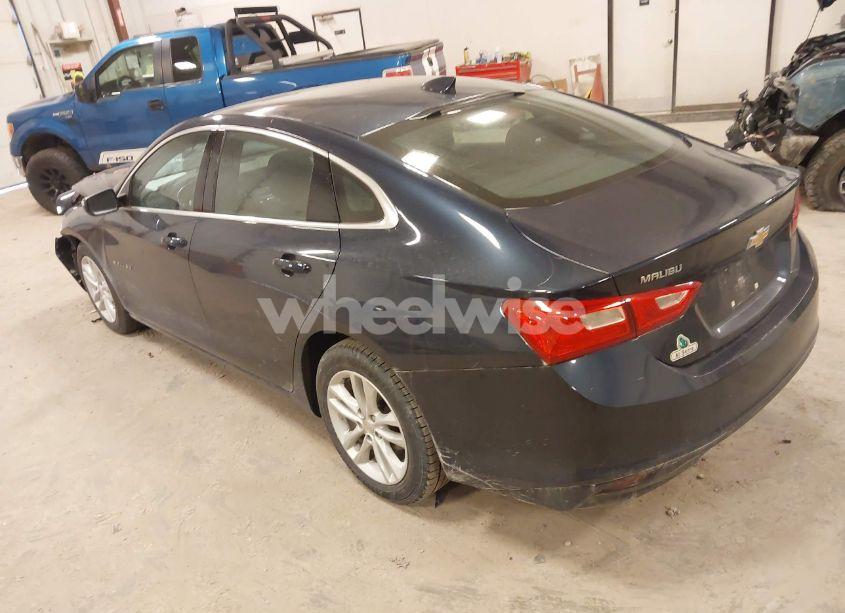 Photo 3 of 2017 Chevrolet Malibu 1LT (VIN 1G1ZE5ST2HF171234)