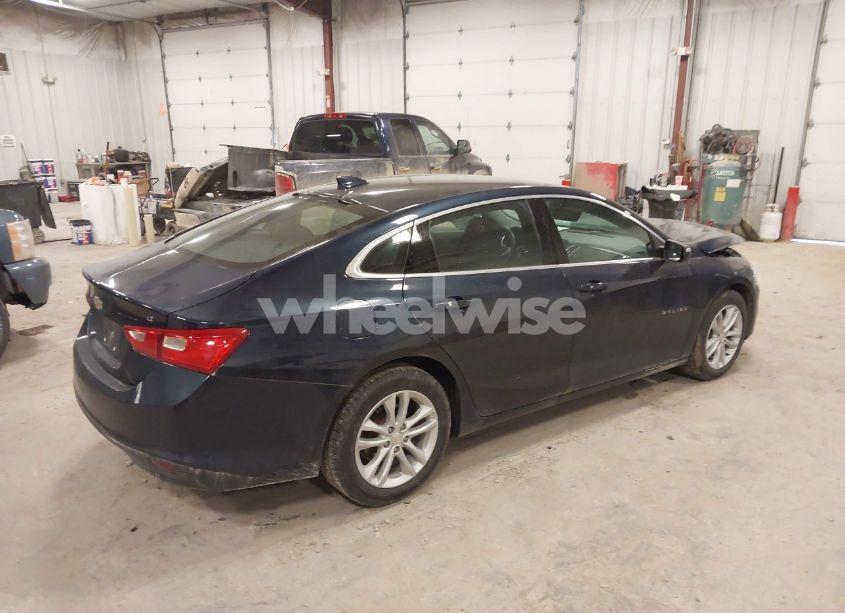 Photo 4 of 2017 Chevrolet Malibu 1LT (VIN 1G1ZE5ST2HF171234)