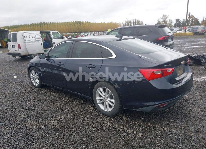 Photo 3 of 2017 Chevrolet Malibu 1LT (VIN 1G1ZE5ST2HF174702)