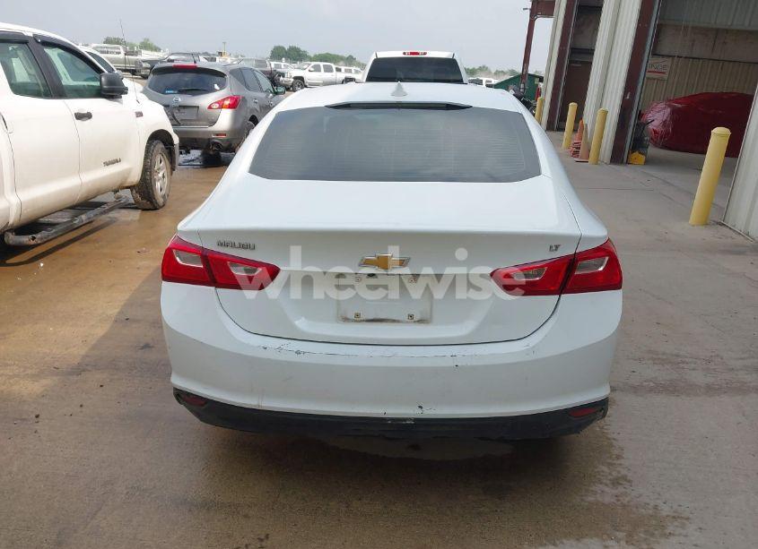 Photo 16 of 2017 Chevrolet Malibu 1LT (VIN 1G1ZE5ST2HF183223)
