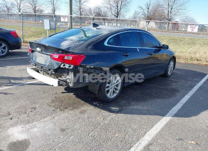 Photo 4 of 2017 Chevrolet Malibu 1LT (VIN 1G1ZE5ST2HF184971)