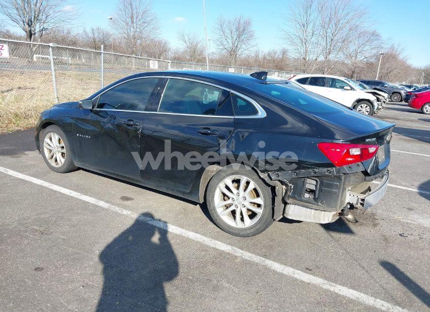 Photo 6 of 2017 Chevrolet Malibu 1LT (VIN 1G1ZE5ST2HF184971)
