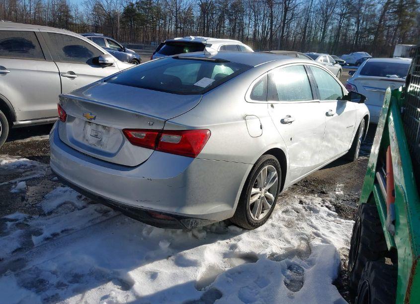 Photo 4 of 2017 Chevrolet Malibu 1LT (VIN 1G1ZE5ST2HF195226)